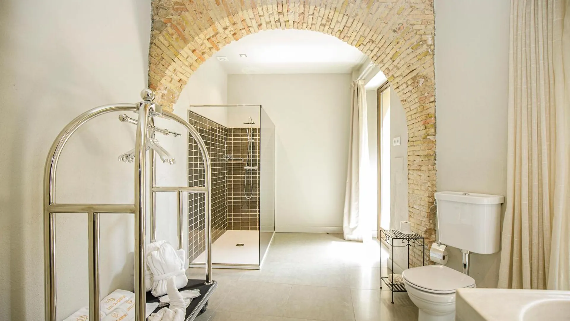 Les Clarisses Boutique Hotel 비크
