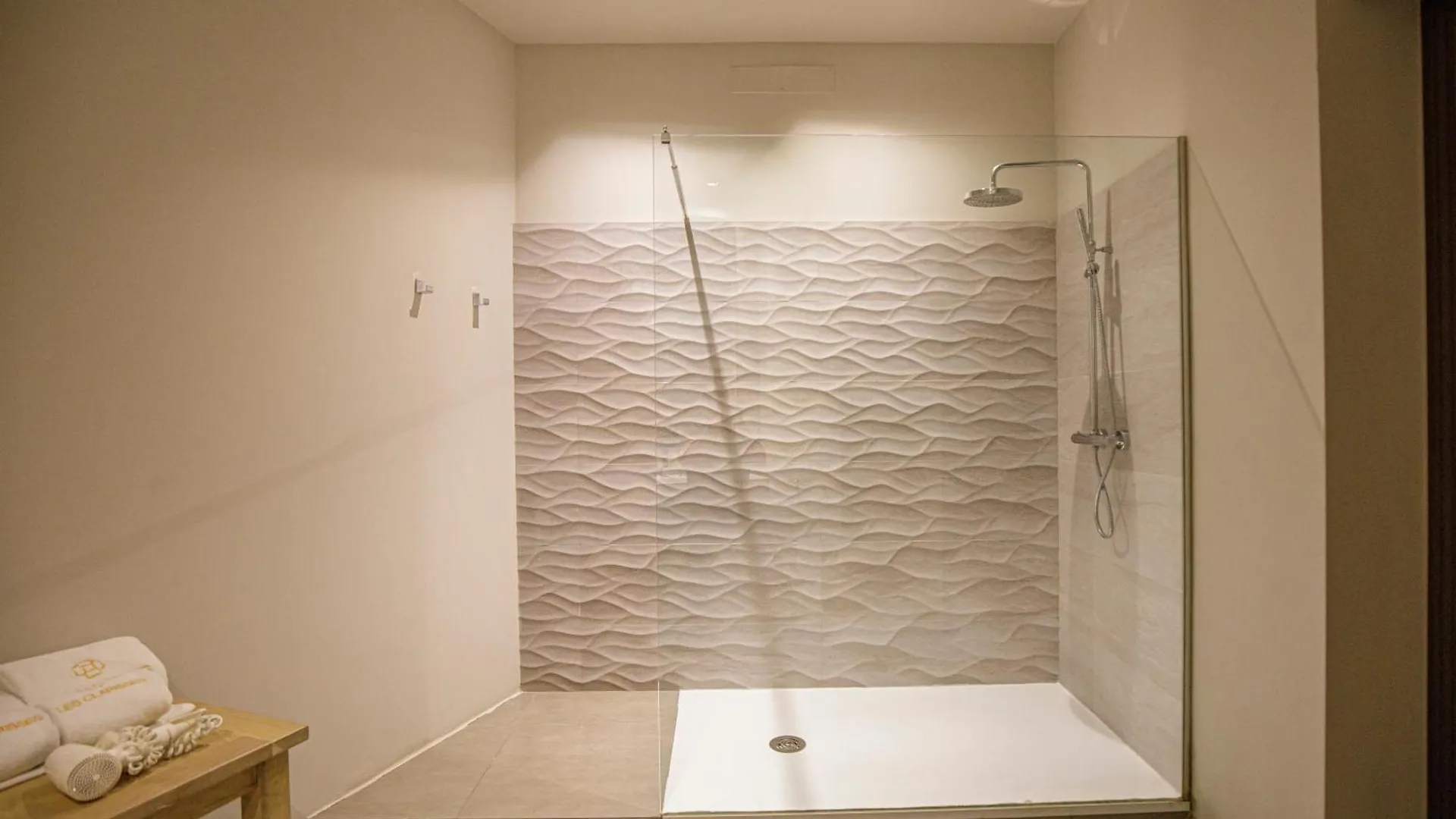 Les Clarisses Boutique Hotel 비크 4*,  스페인