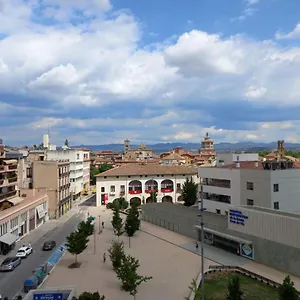Apartamento Lovely Flat In With Balcony, Vic